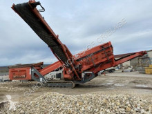 Trituración, reciclaje Sandvik QA 140 cribadora usado