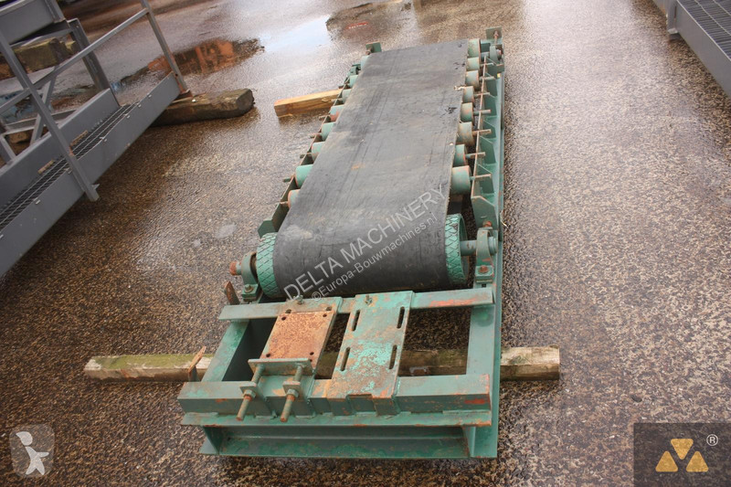Drvenie, recyklácia  Belt feeder