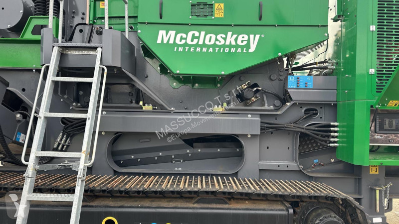 تفتيت، إعادة التدوير McCloskey J50