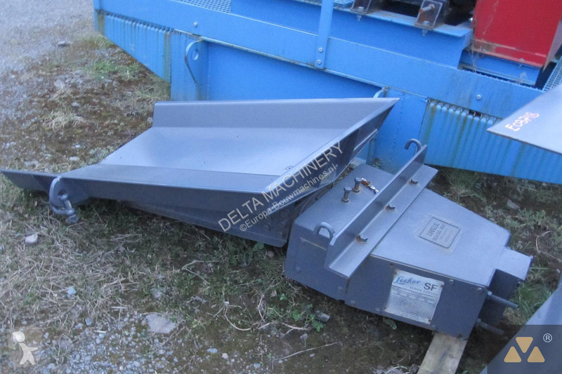 Drvenie, recyklácia  Mobile surge hopper