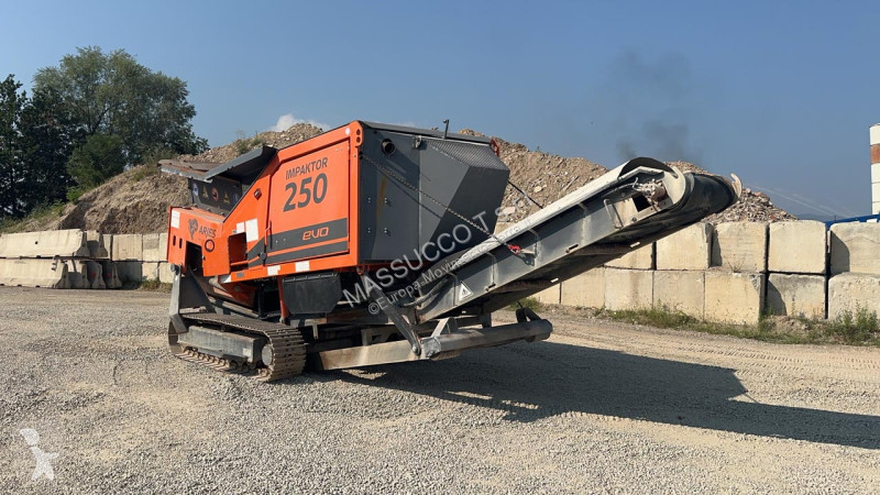 Drvenie, recyklácia Arjes Impaktor 250 EVO