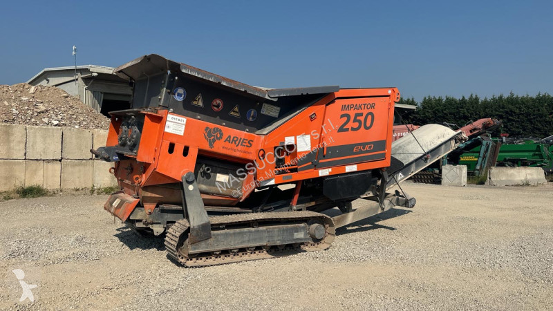 Drvenie, recyklácia Arjes Impaktor 250 EVO
