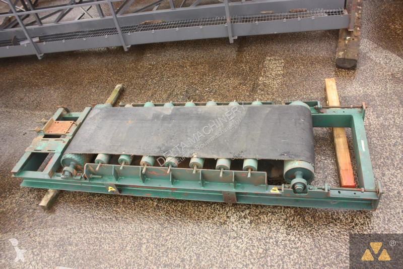 Drvenie, recyklácia  Belt feeder