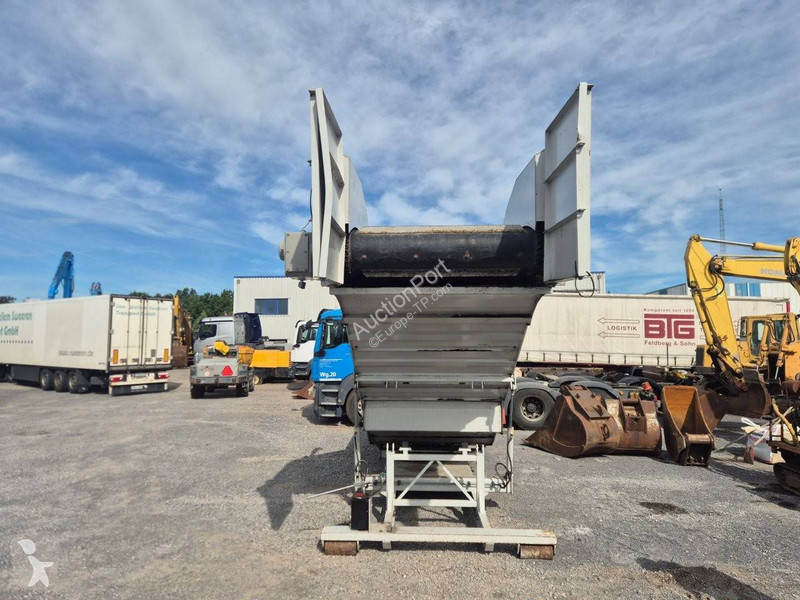 Concassage, recyclage  Kettengutforderband-Mobil