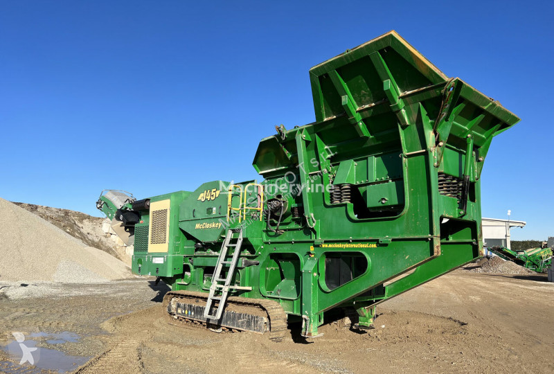 Concasare, reciclare McCloskey J45