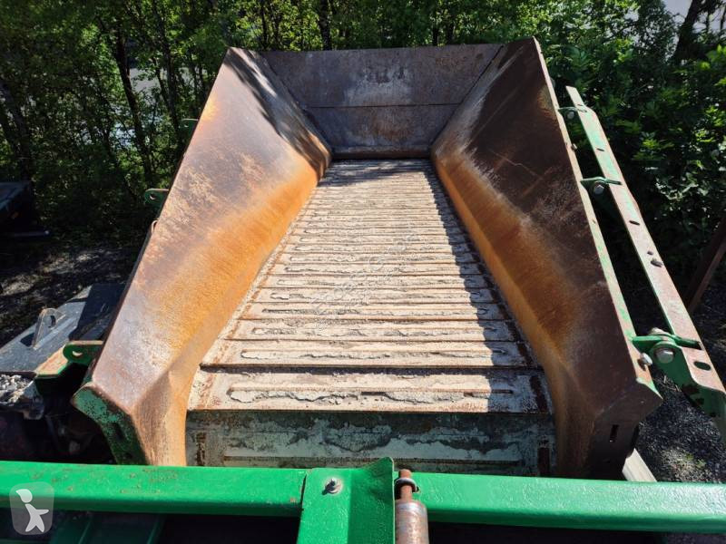 Drvenie, recyklácia McCloskey R-105 Grobstücksieb