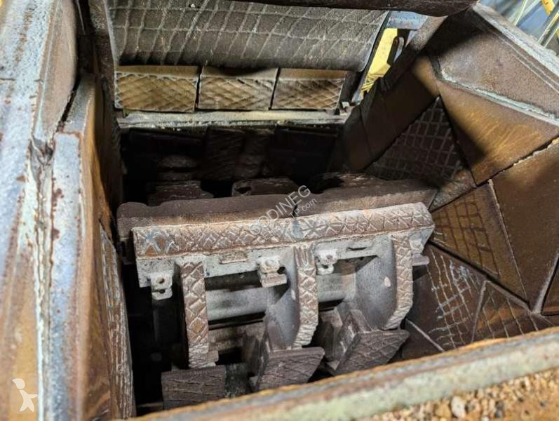 Trituración, reciclaje Komatsu  A PERCUSSION...