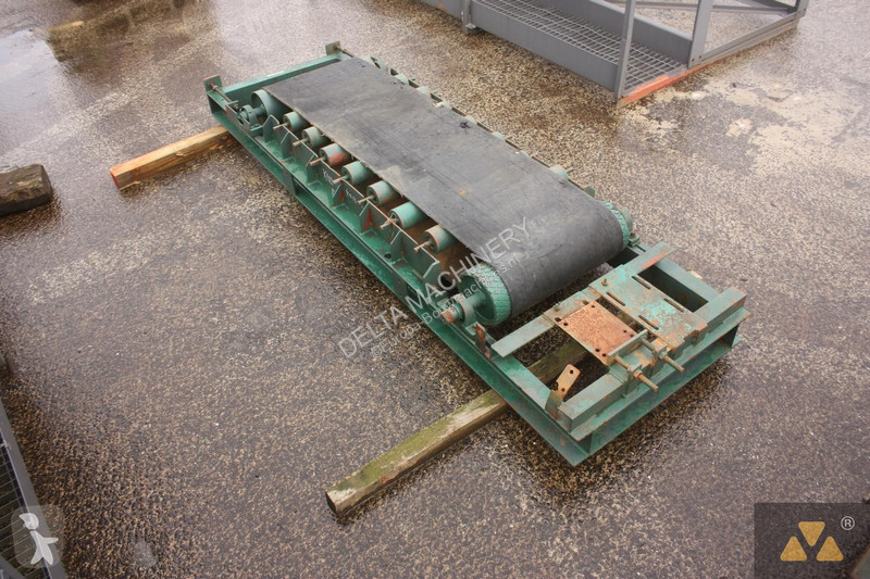 Drvenie, recyklácia  Belt feeder