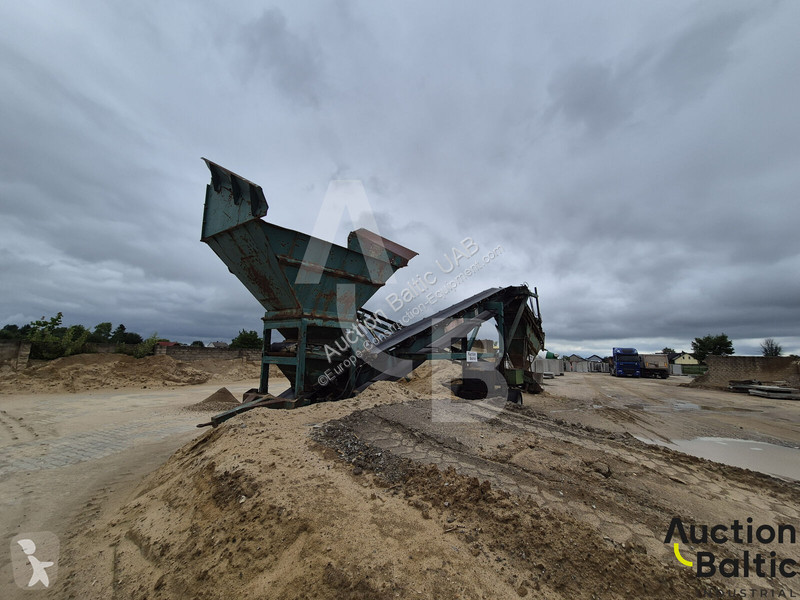 Drcení, recyklace  Mobile screening plant