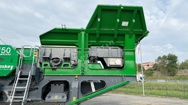 تفتيت، إعادة التدوير McCloskey J50