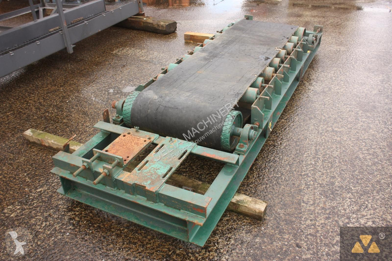 Drvenie, recyklácia  Belt feeder
