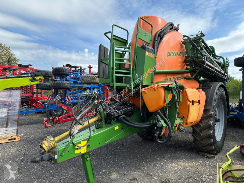 Pulverización Amazone UX 6200