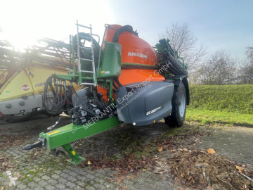 Pulvérisateur traîné Amazone