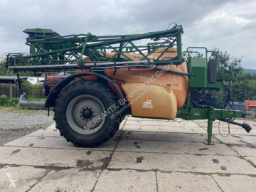 Pulvérisateur traîné Amazone
