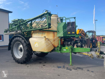 Pulvérisateur traîné Amazone