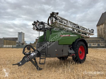 Pulverizador arrastrado Fendt