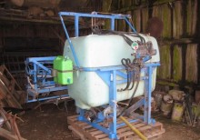 Pulvérisateur porté Berthoud Auto 1000 litres 15m