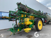 Pulverización John Deere 832i Pulverizador arrastrado usado