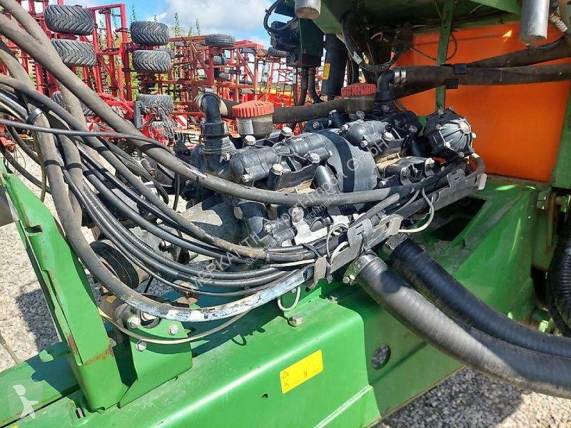 Pulverización Amazone  UX 6200 Super 28-30 M