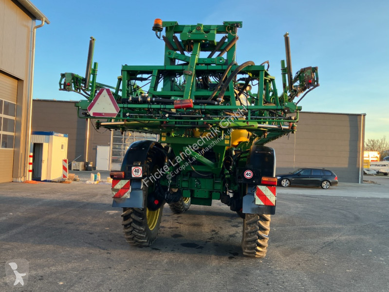 John Deere  5430i spraying