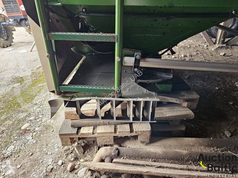 Amazone ZA-M ultra spraying
