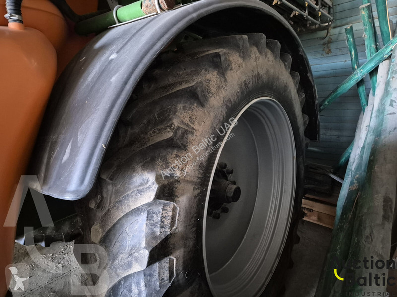 Besprutning Amazone UX 5200