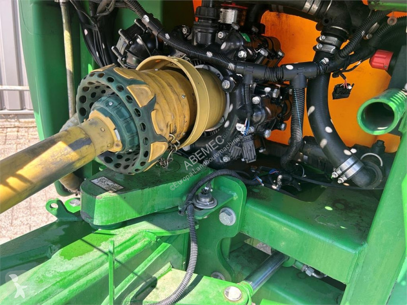 Besprutning John Deere M732i veldspuit