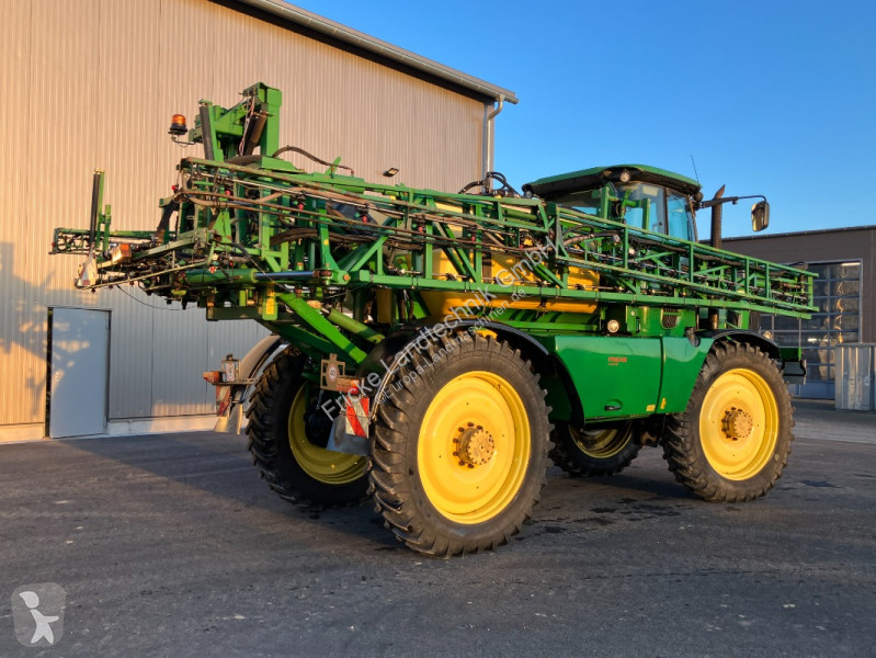 John Deere  5430i spraying