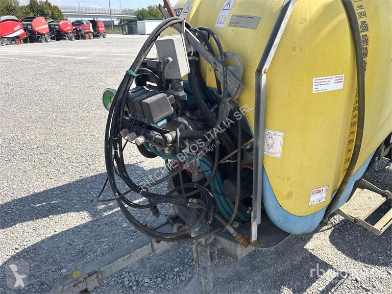 Розпилювач Martignani M1500 KWH Pull-Type Sprayer