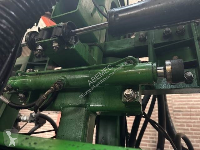 Pulvérisation John Deere 832