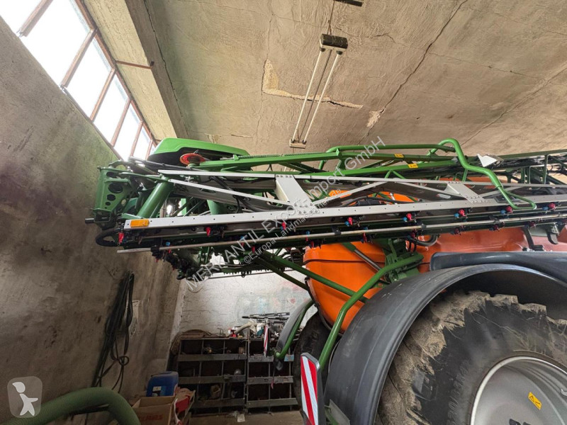 Amazone  UX11201 Super 36m spraying