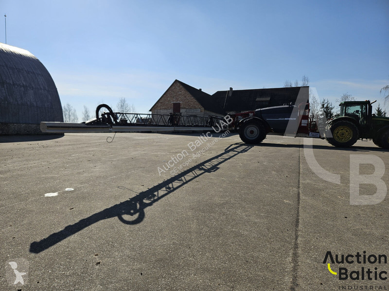 Horsch Leeb 8 GS spraying