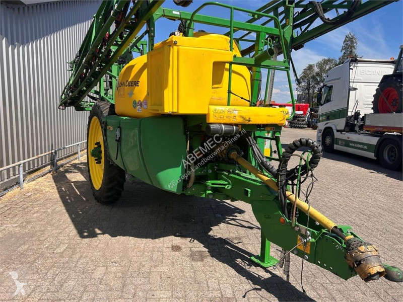 Besprutning John Deere M732i veldspuit