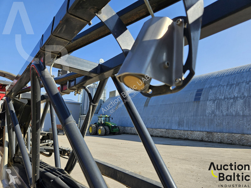 Horsch Leeb 8 GS spraying
