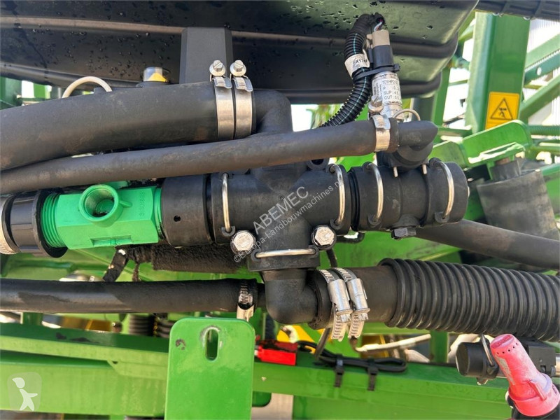Besprutning John Deere M732i veldspuit