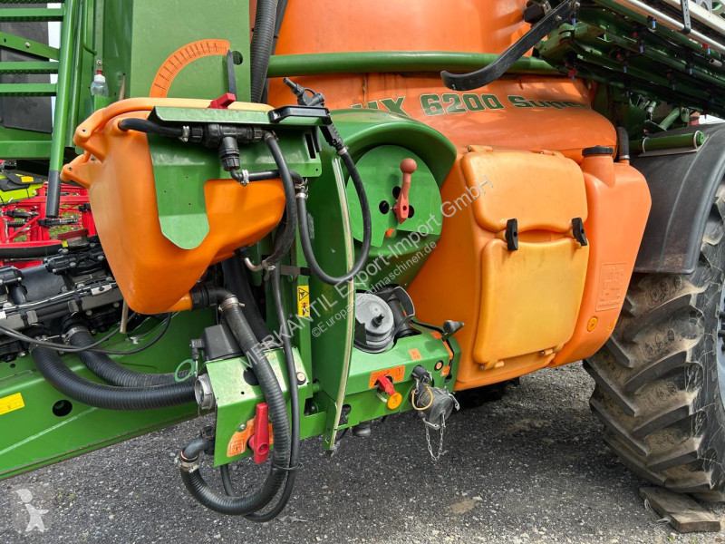 Pulverización Amazone UX 6200