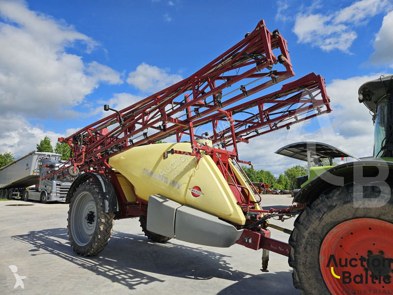 Hardi Commander 4500 spraying