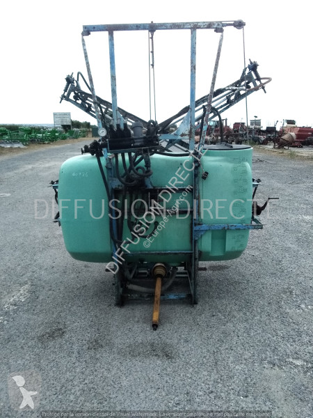 Berthoud PULVERISATEUR PORTE STIC 800 spraying