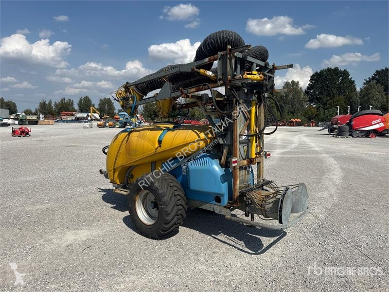 Розпилювач Martignani M1500 KWH Pull-Type Sprayer