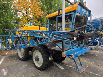 Delvano Self-propelled sprayer