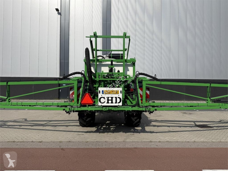 F7039 39m 7000L veldspuit spraying