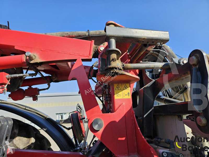 Horsch Leeb 8 GS spraying