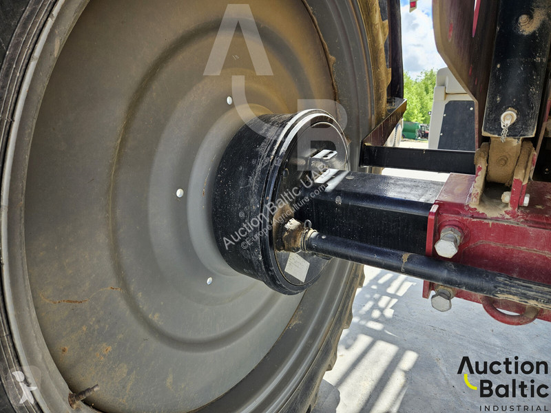 Hardi Commander 4500 spraying