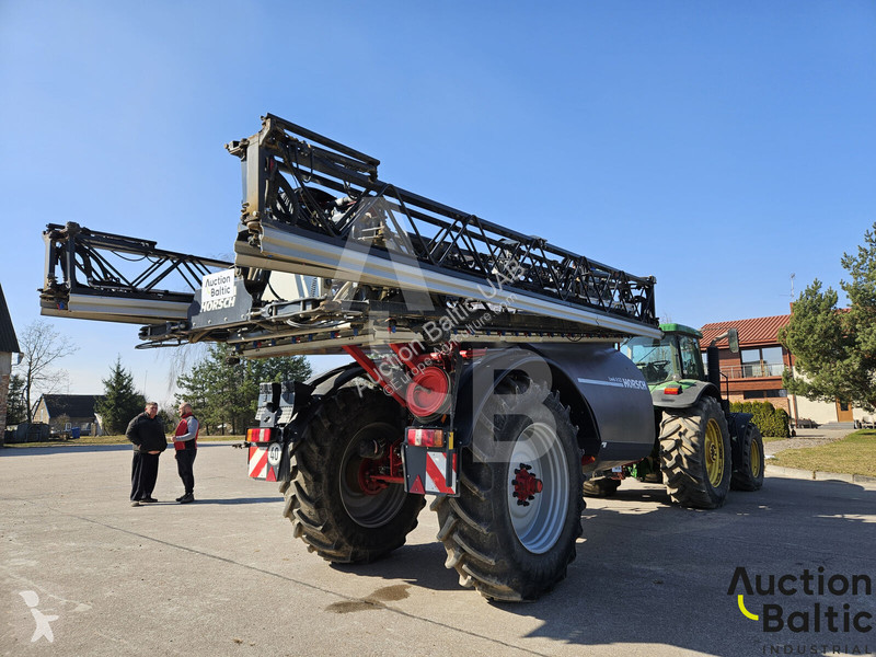 Horsch Leeb 8 GS spraying