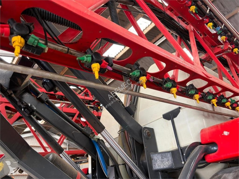Kverneland iXdrive 6000 liter spraying