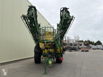John Deere Trailed sprayer