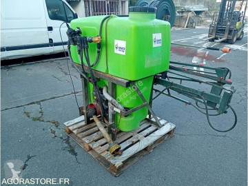 Self-propelled sprayer