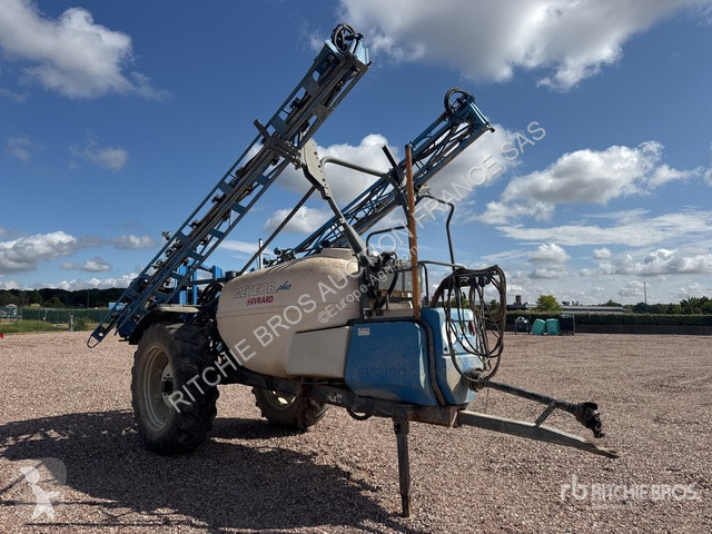 Evrard  Meteor 2500 Plus spraying