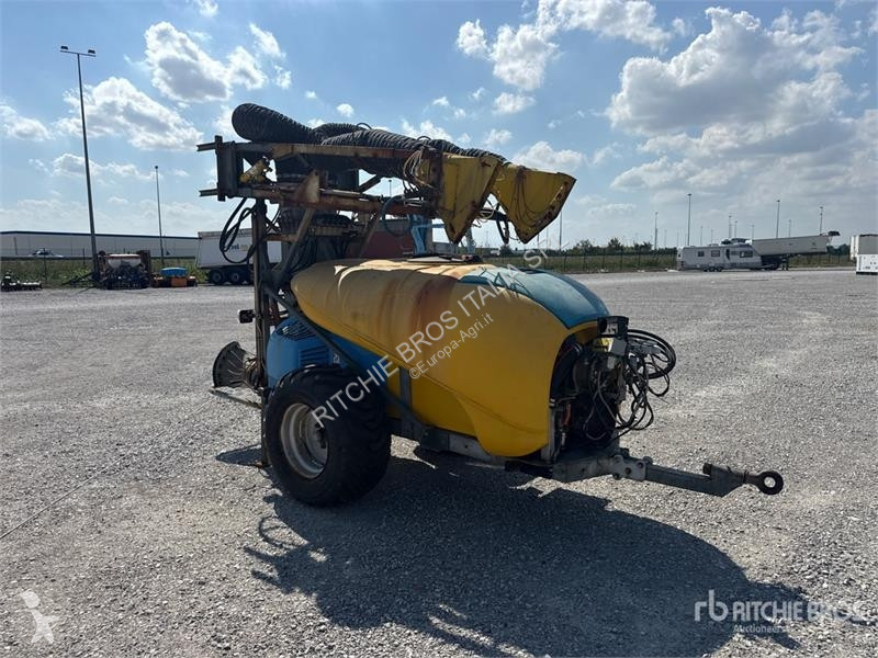 Розпилювач Martignani M1500 KWH Pull-Type Sprayer