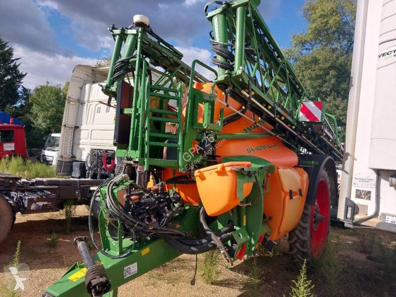 Postřikování Amazone UX4200
